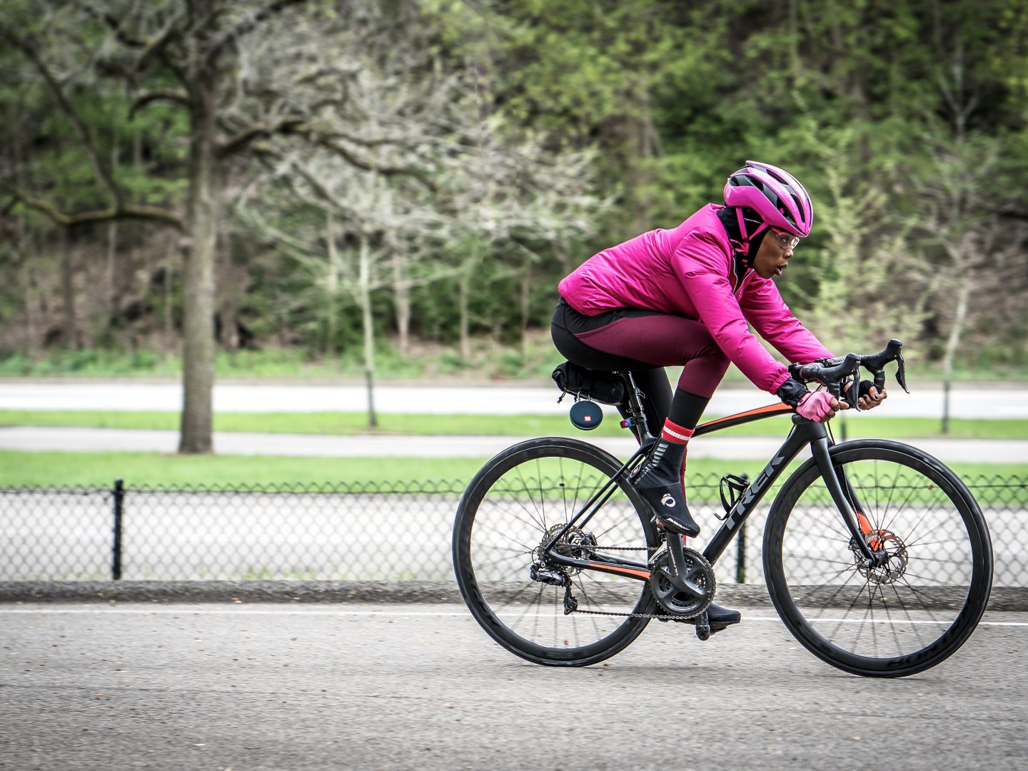 black cycling