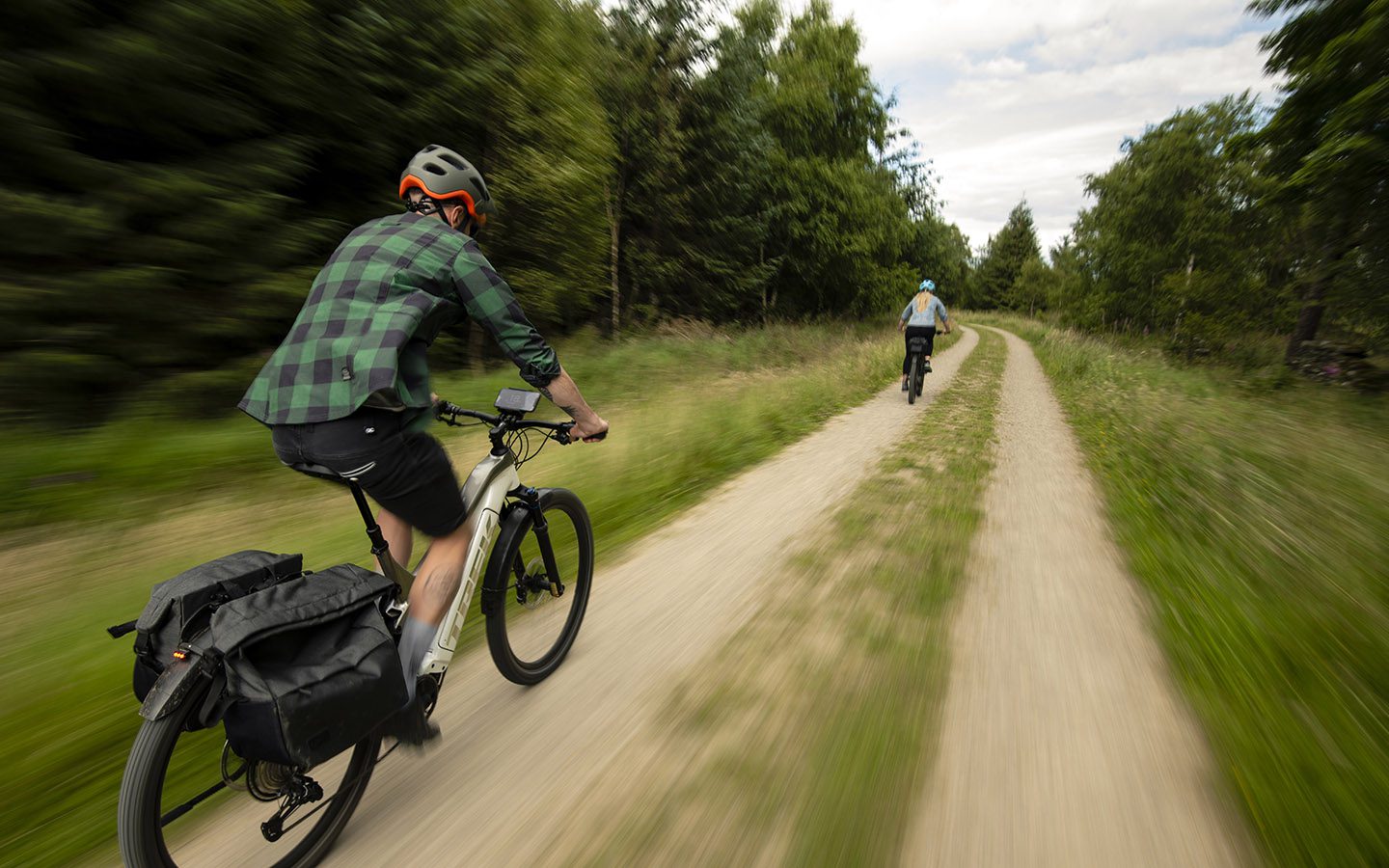 How to ride on mountain bike trails