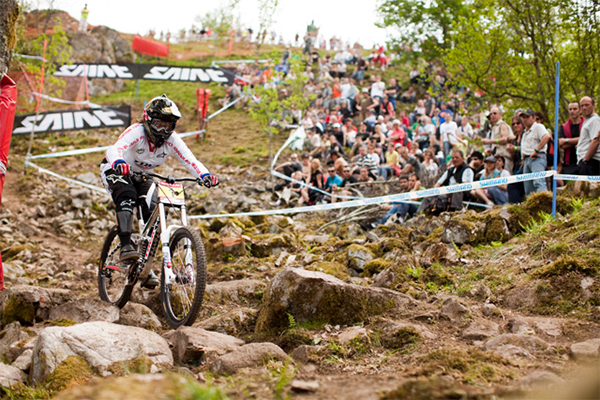 Tracy World Enduro Champion for Trek World Racing