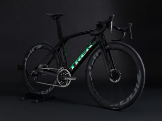 Robbie McEwen’s chroma green Project 1 Ultimate Madone.